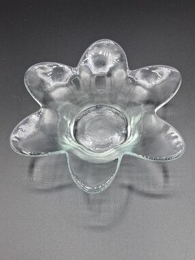 Vintage Flower-Shaped Decorative Bowl